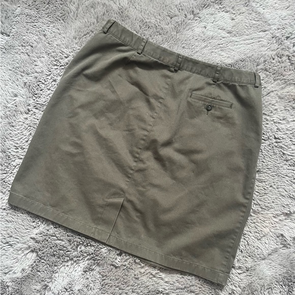 L.L. Bean Safari skirt - Picture 2 of 6